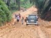 PT.Bina Pratama Sakato Jaya Sijunjung Membantu Masyarakat Untuk Perbaikan Akses Jalan Kabupaten Dharmasraya