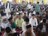 Ketua DPRD Dharmasraya Bersama Anggota Melaksanakan Sholat Iedul Fitri Di Masjid Agung Dharmasraya